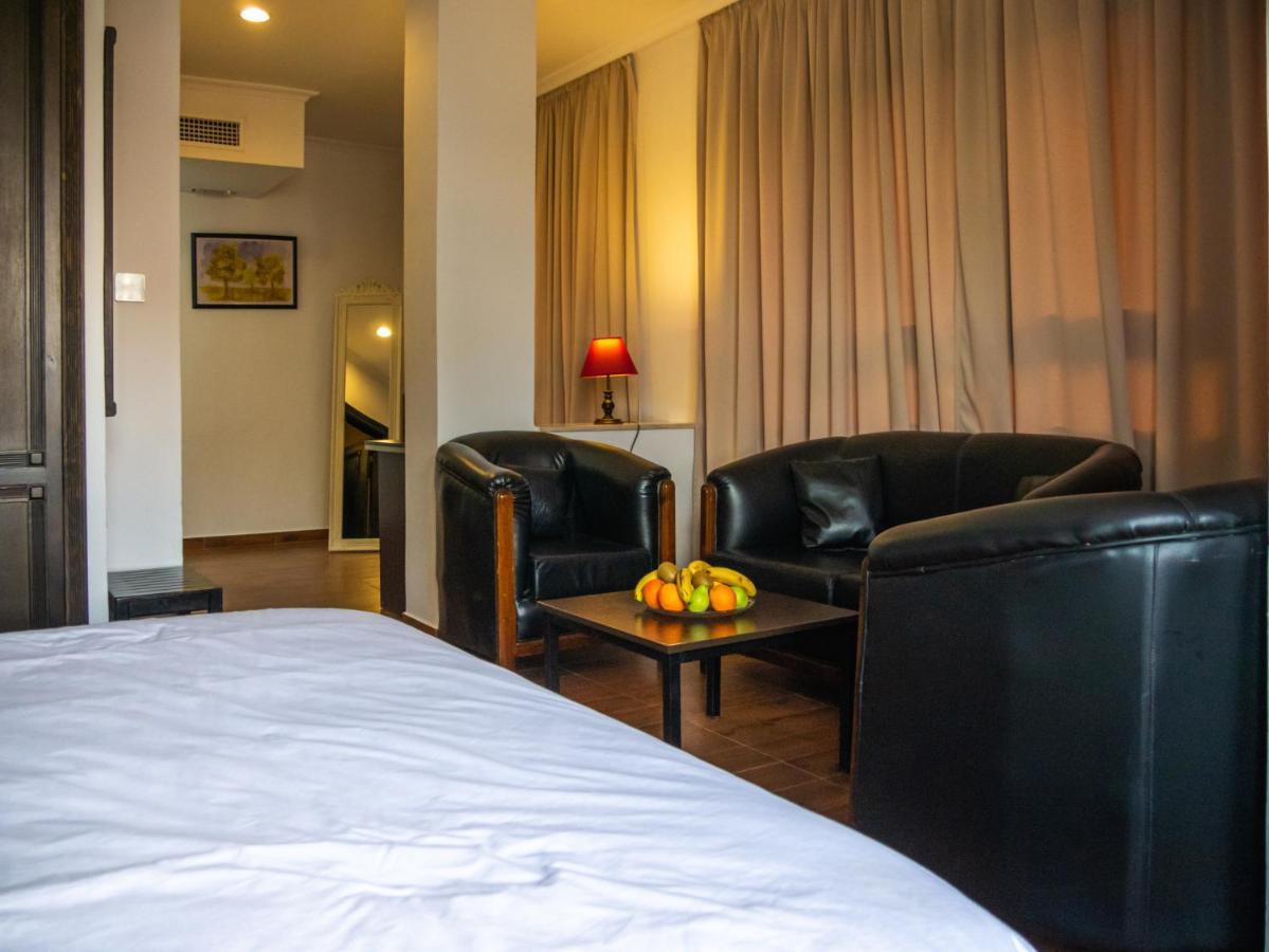 Hotel L'Aeroport Nador Buitenkant foto