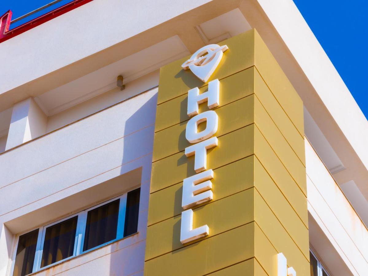 Hotel L'Aeroport Nador Buitenkant foto